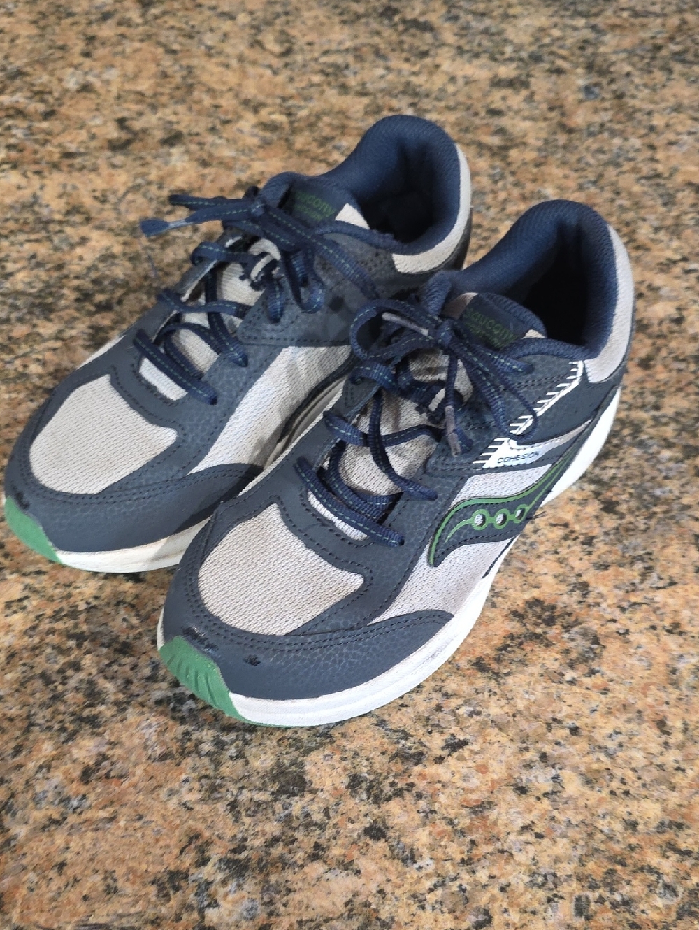 Saucony Kids Navy, Gray & Green Athletic Sneakers Size 4.5Y Wide